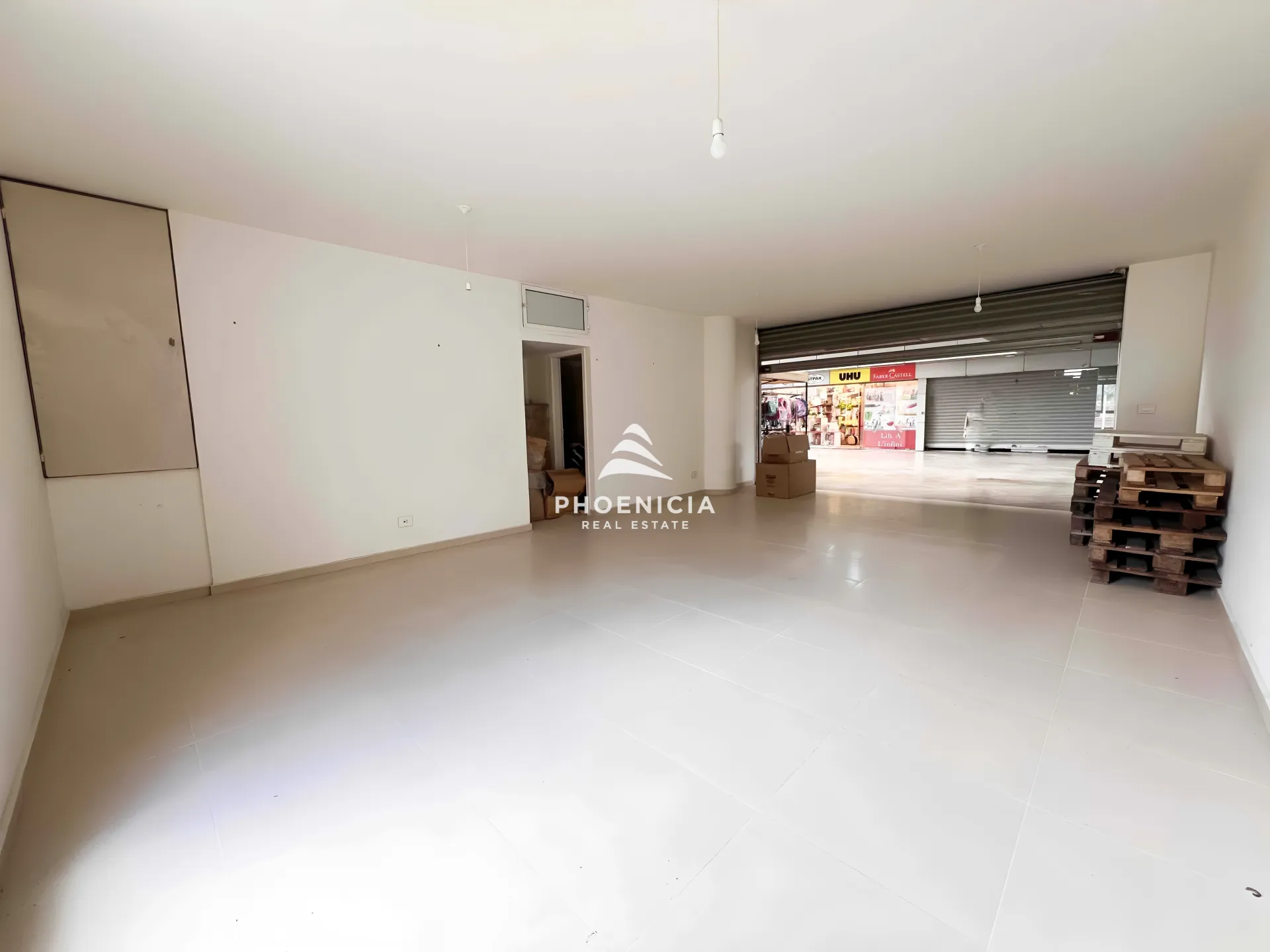 Shop for Sale in Aamchit