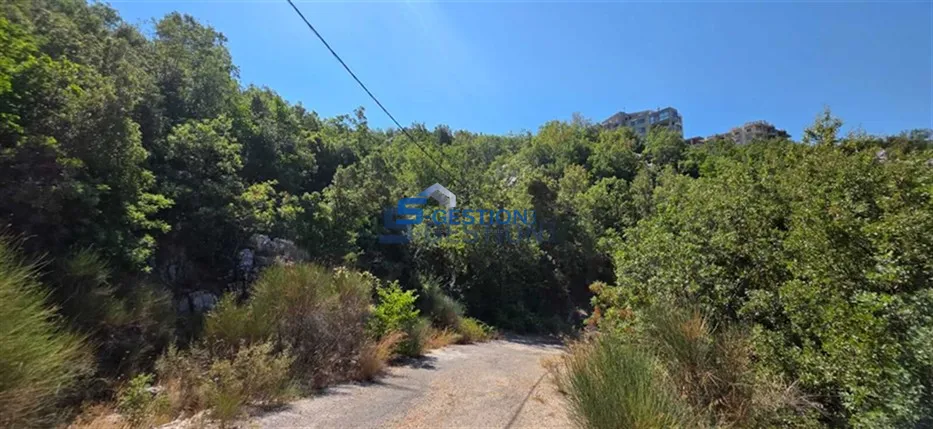 Residential Land for Sale in Kfardebian