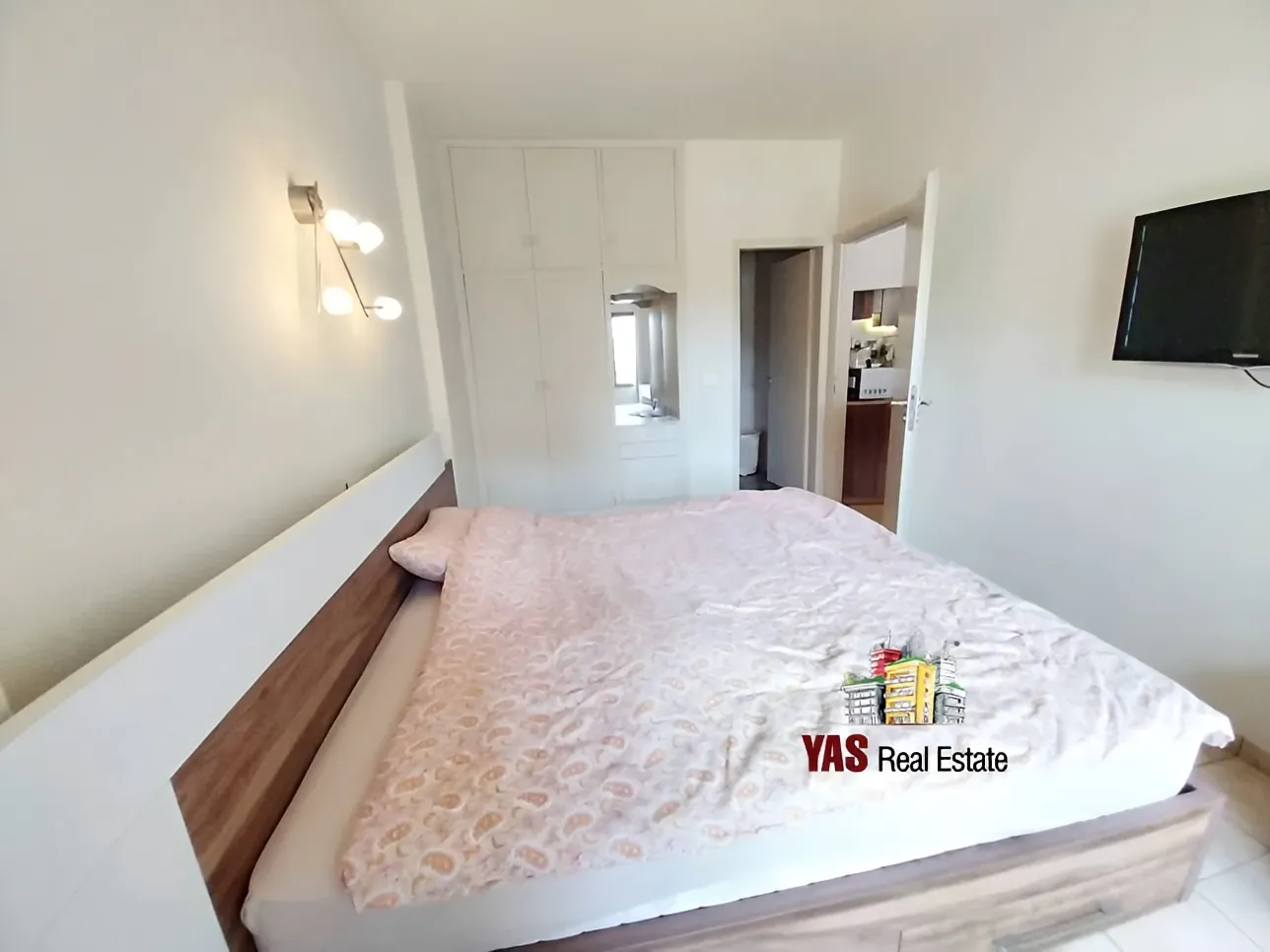 Chalet for Sale in Faytroun - 3 bed, 3 bath