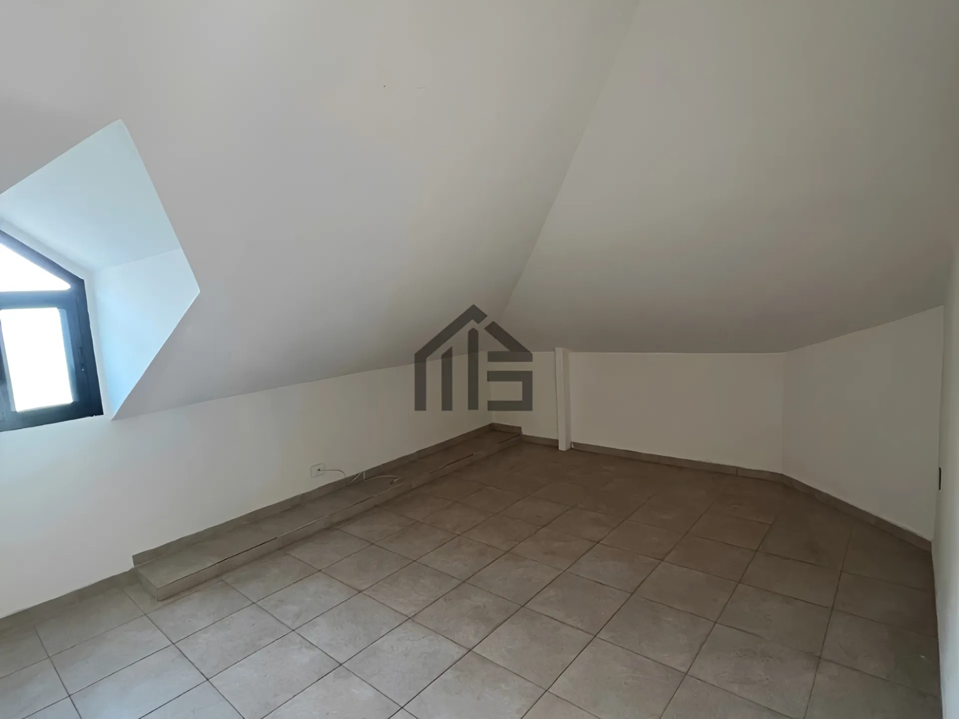 Apartment for sale in Aaraiya