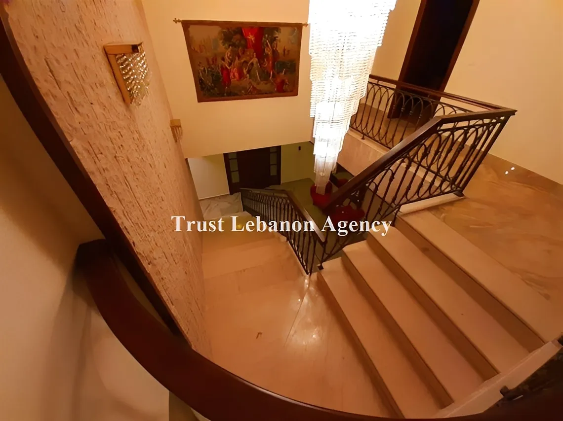Villa for Sale in Chouf Werdeneyeh
