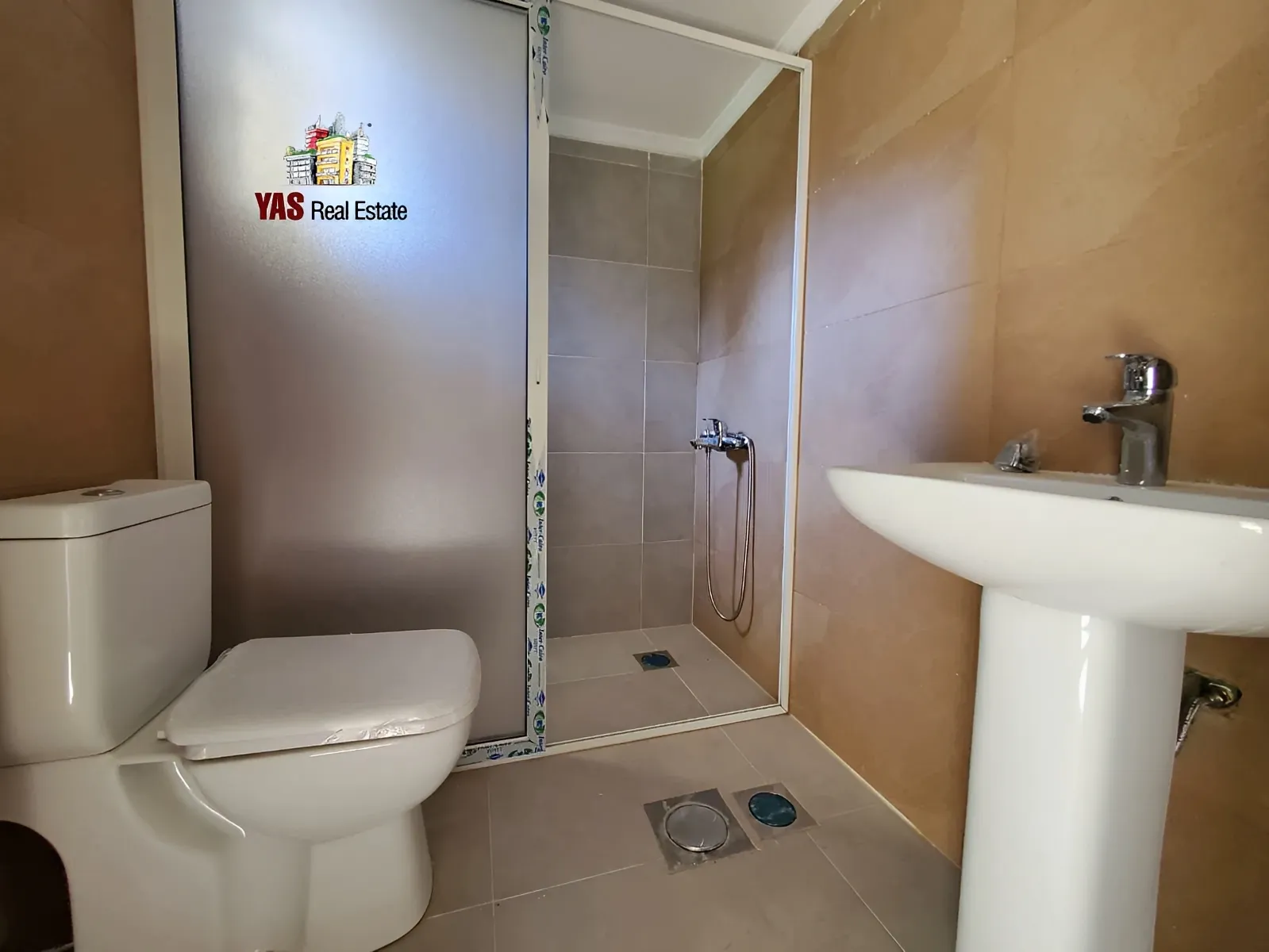 Apartment for Sale in Bouar - 3 bed, 2 bath
