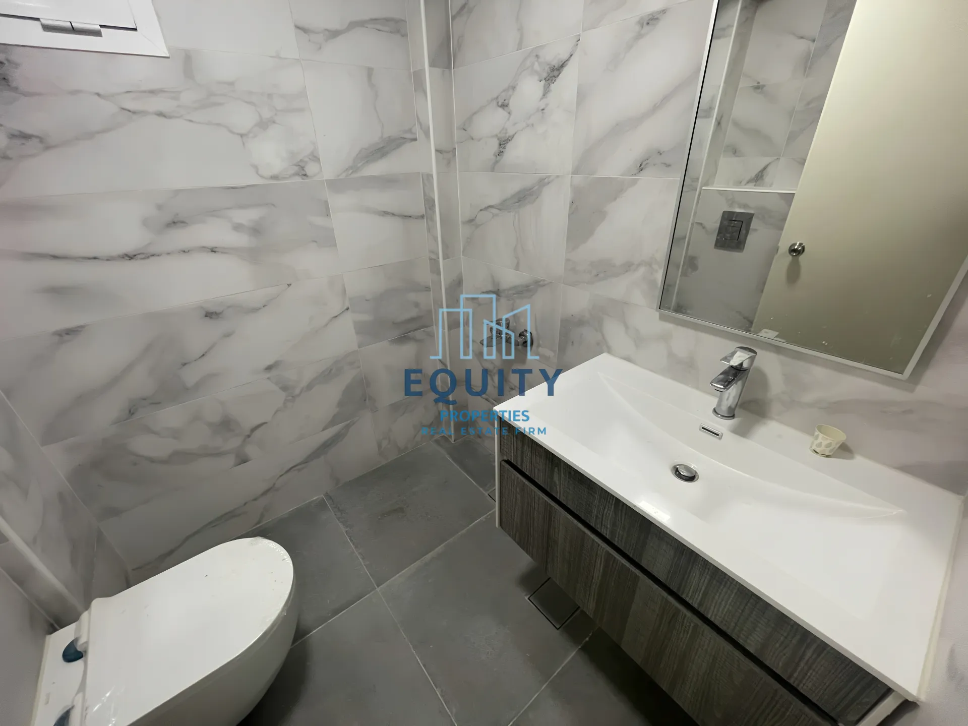 Office for rent in Badaro