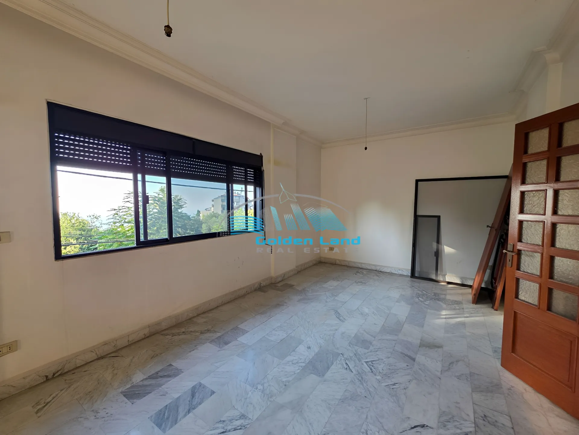 Apartment for Sale in Ain Aar
