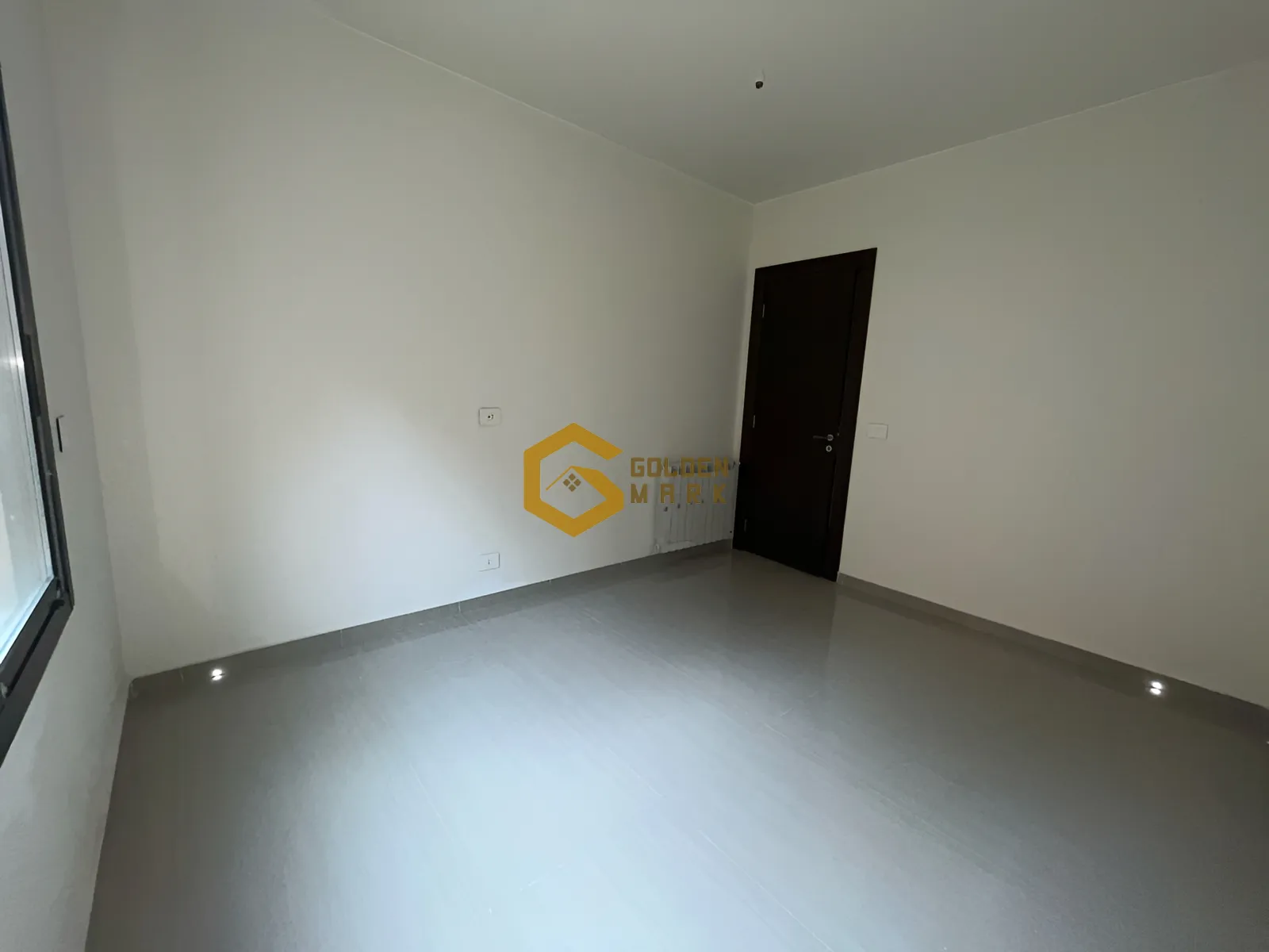 Apartment for Sale in Ballouneh