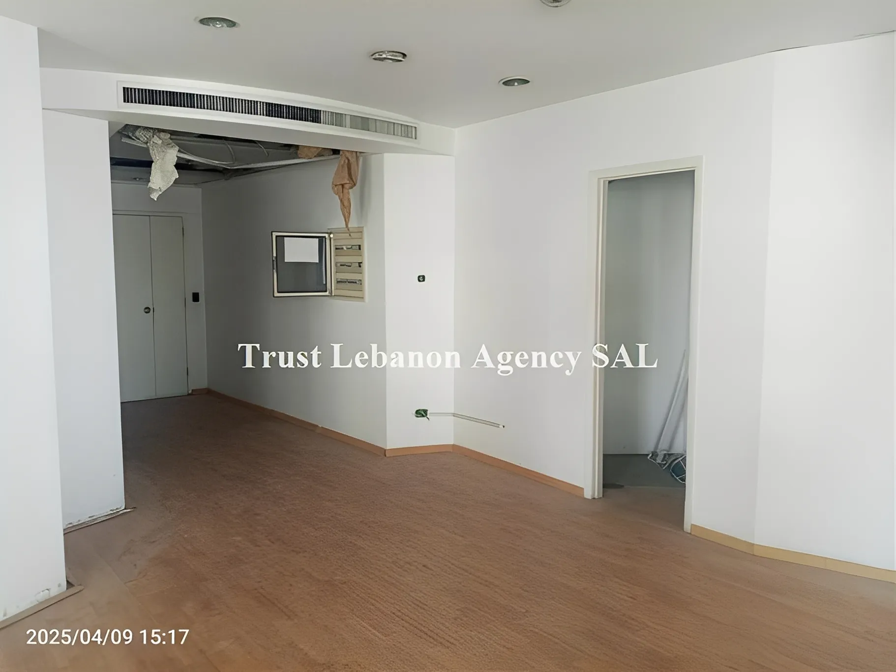 Office for rent in Beirut, Mina El Hosn