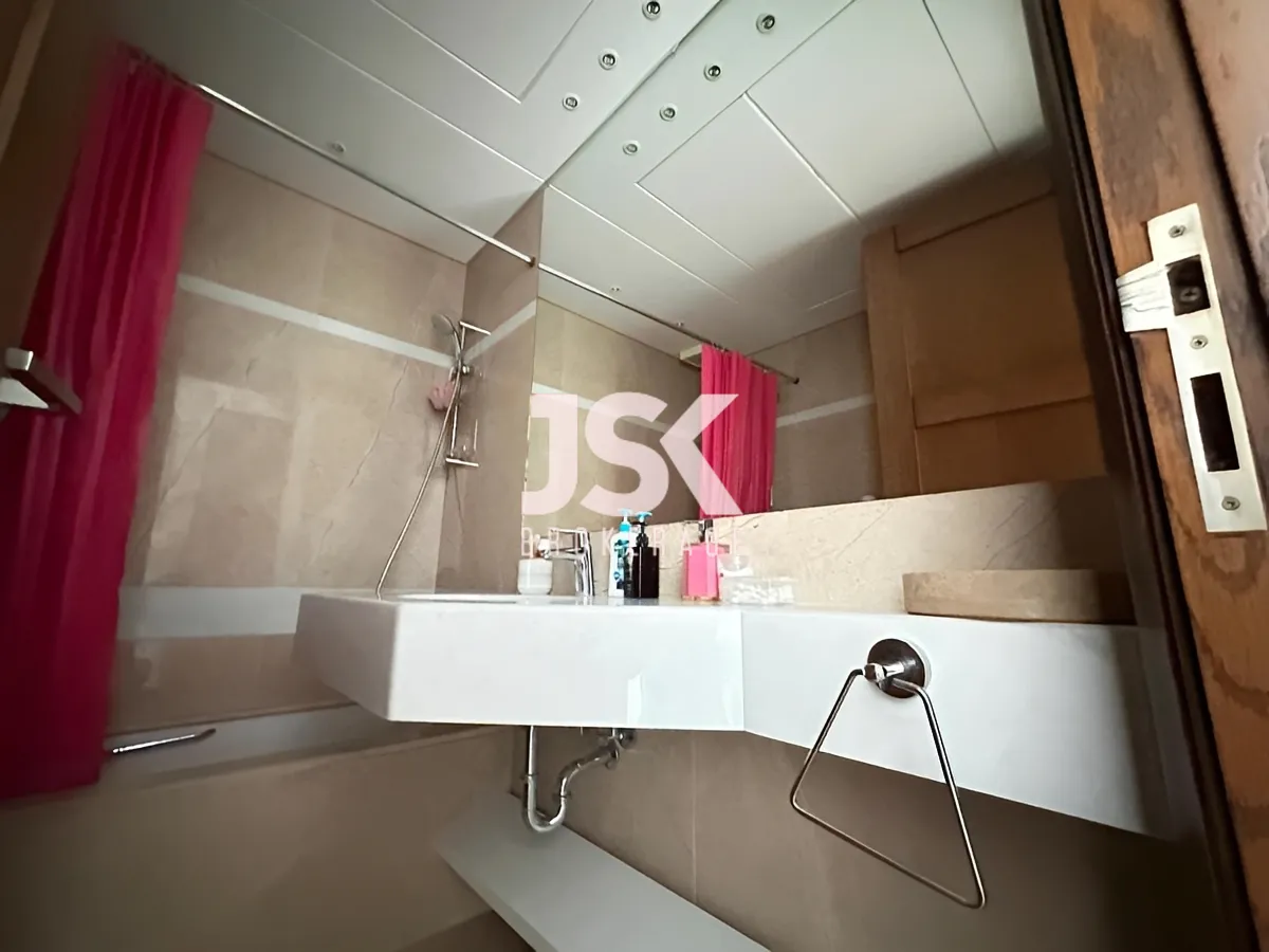 Apartment for Sale in Ain Al Mraiseh, Beirut, Lebanon