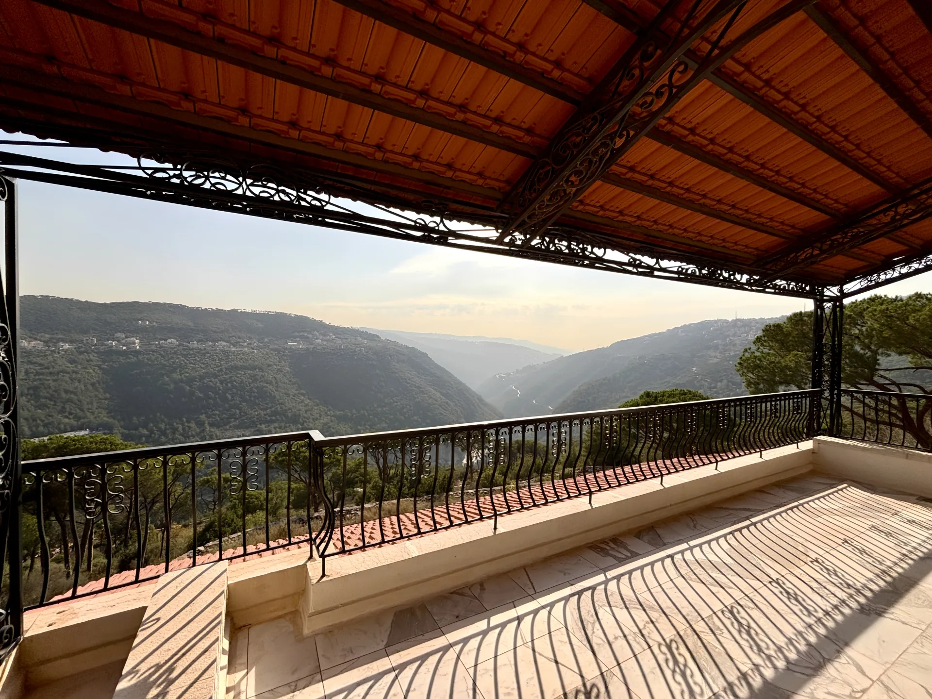 Villa for sale in Broummana, Lebanon - 5 bed, 6 bath