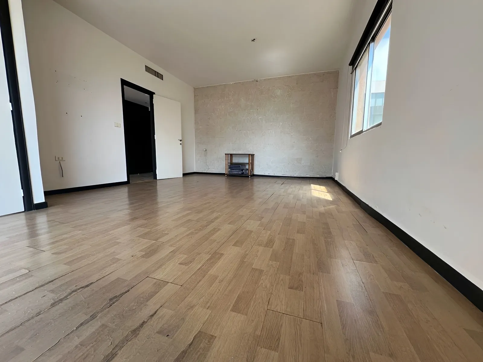 Office for rent in Kaslik