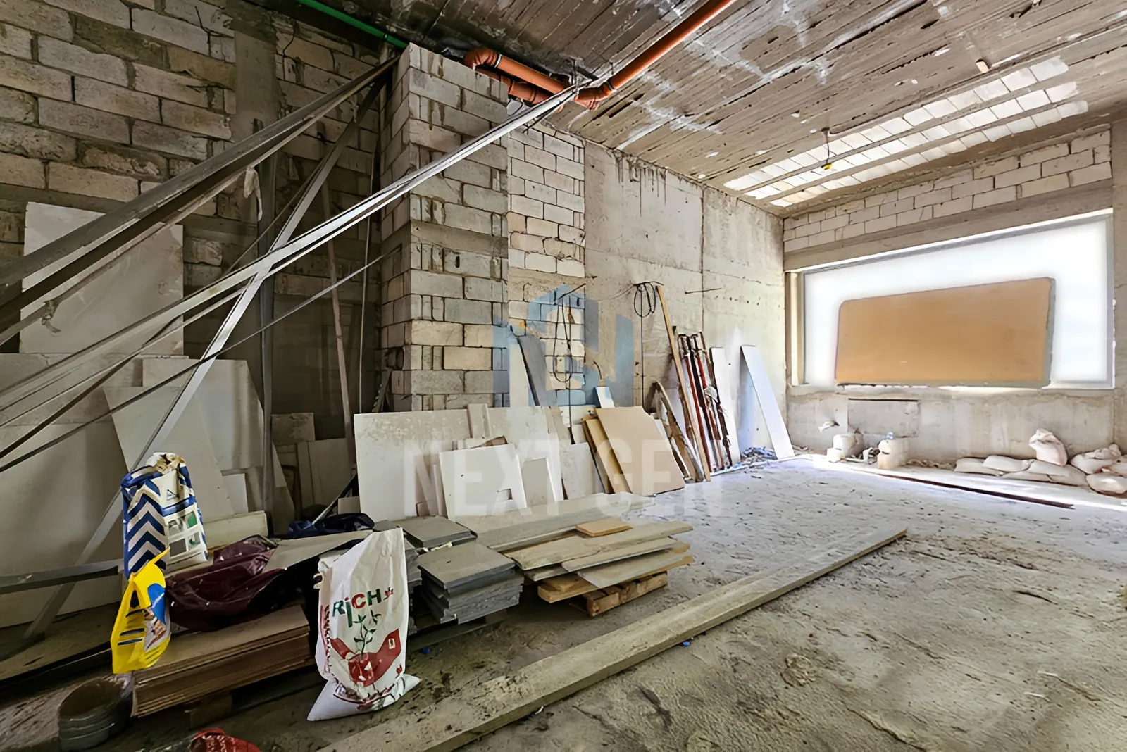 Shop for Rent in Downtown