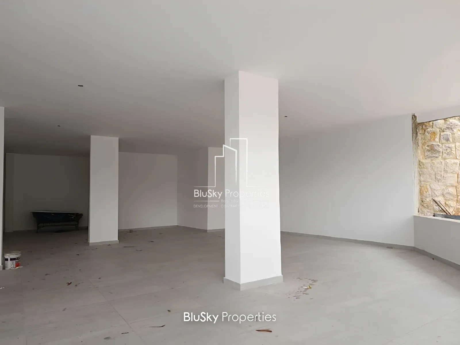 Showroom For Sale in Adma w Dafnah