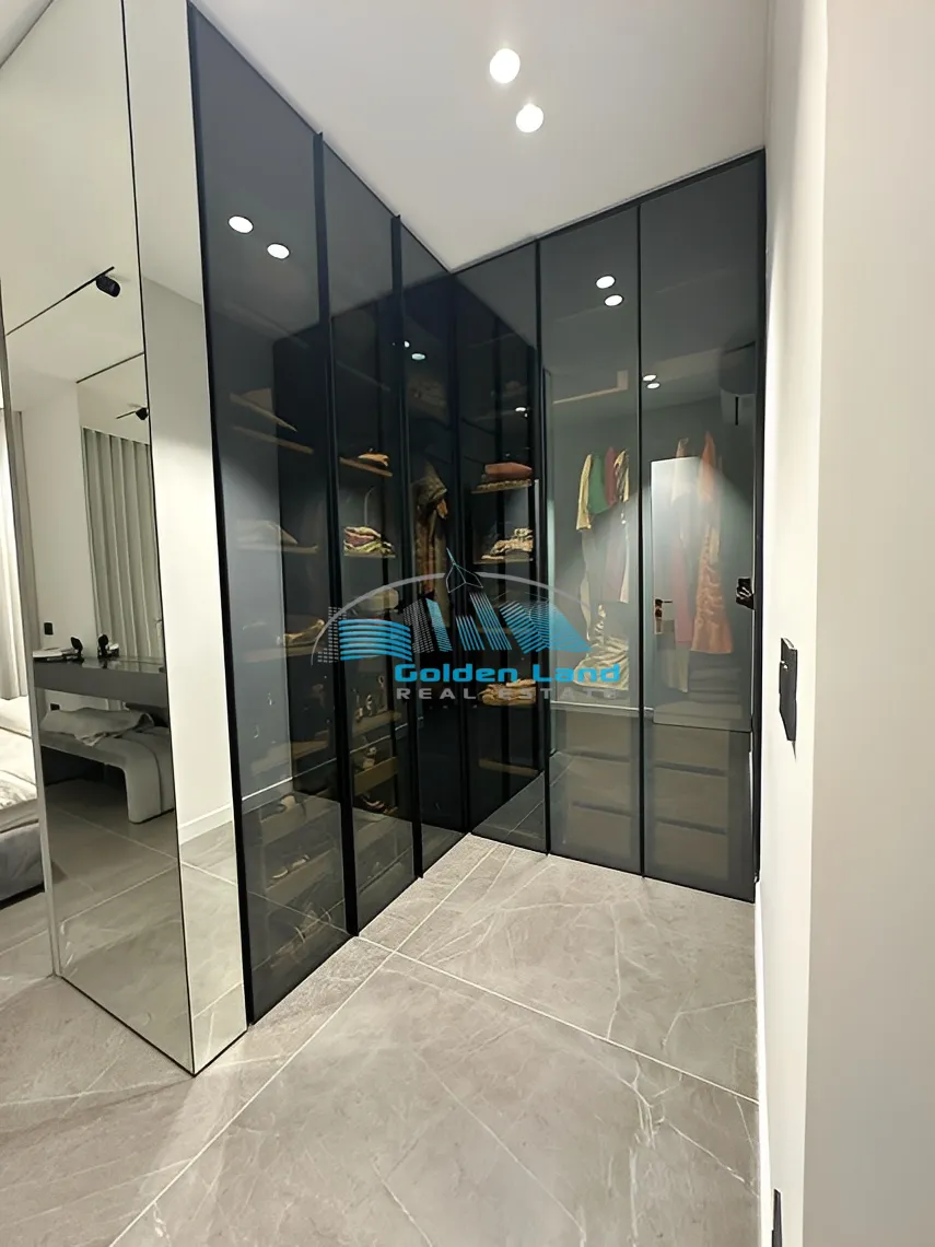 Apartment for Sale in Sakiet El Janzeer, Lebanon Beirut, Lebanon - 3 bed, 4 bath