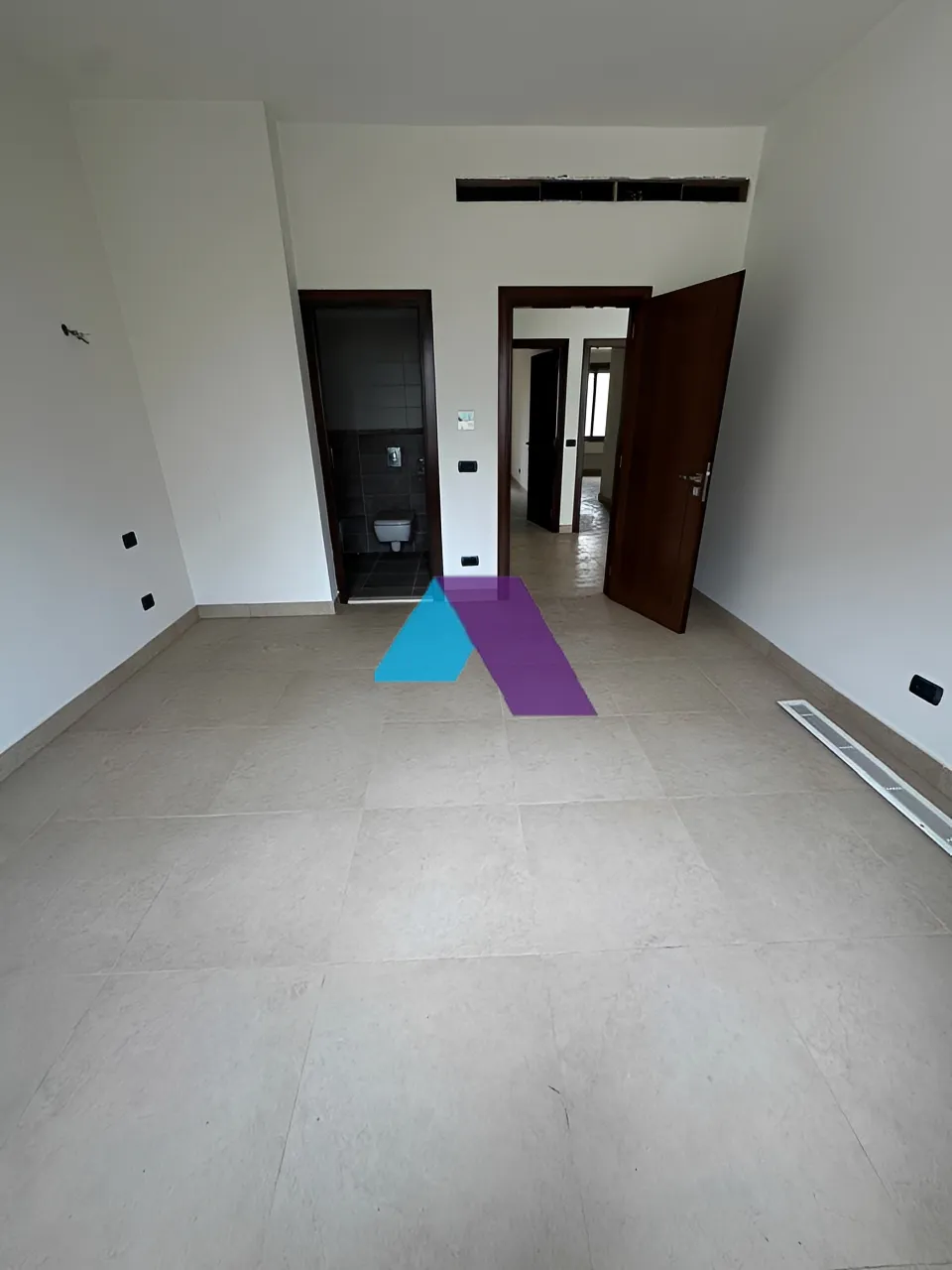 Apartment for sale in Ramlet El Baida, Beirut, Lebanon