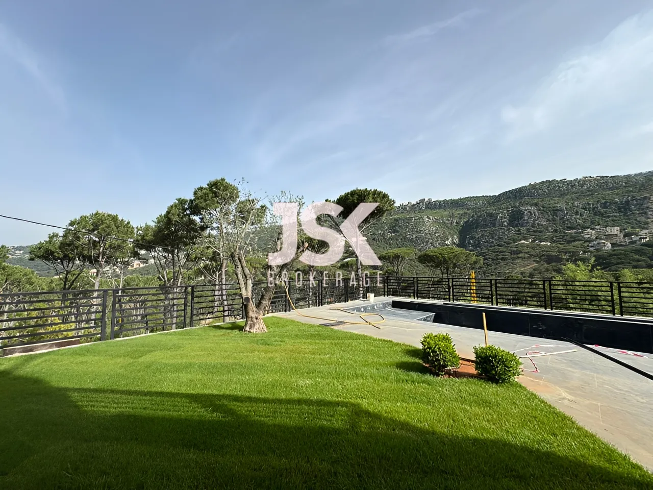 Villa for Sale in Baabdat