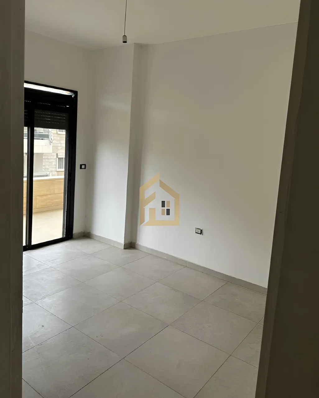 Apartment for sale in Ballouneh, Lebanon