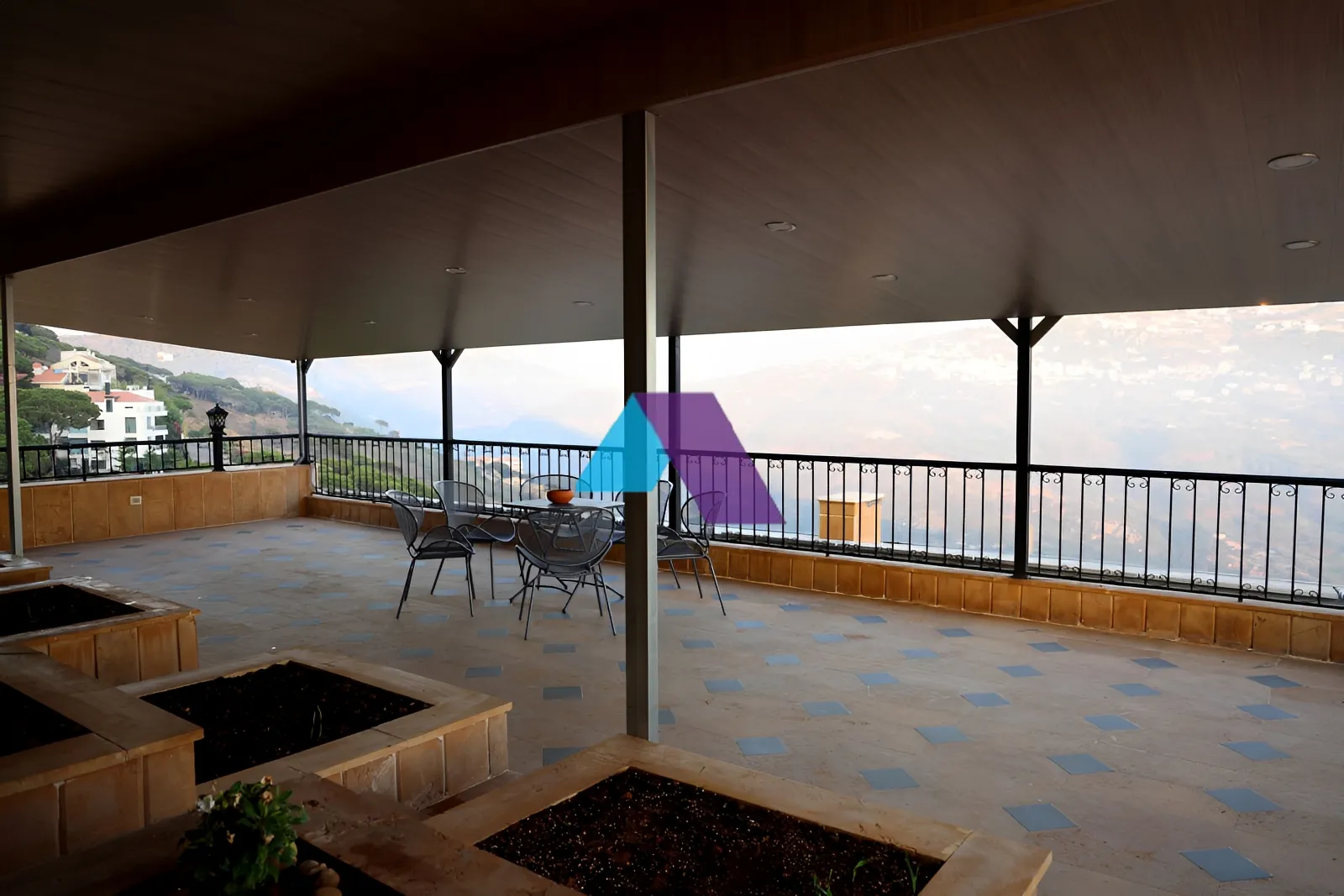 Building for rent in Beit Meri