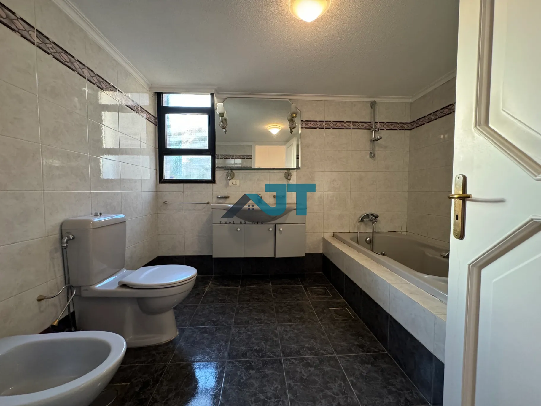 Apartment for Rent in Adma w Dafnah, Lebanon