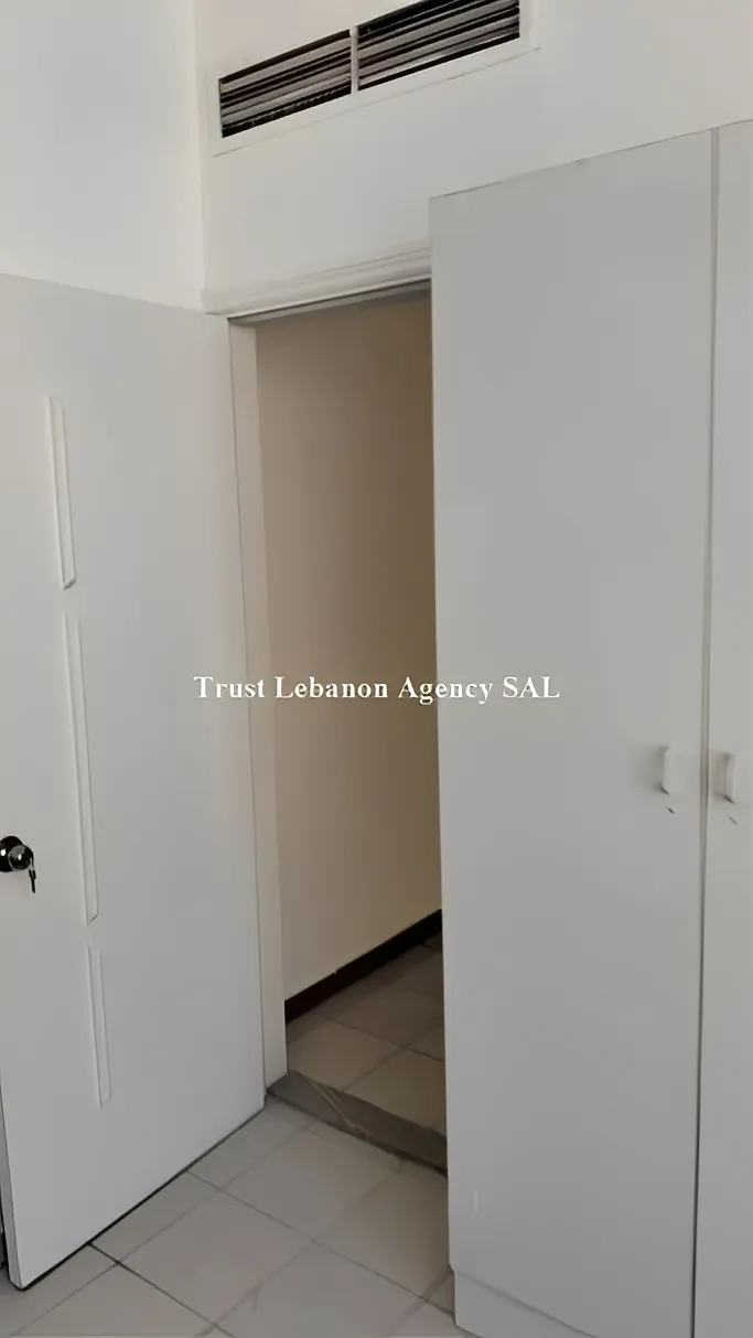 Office for rent in Baabda, Furn Al Chebak