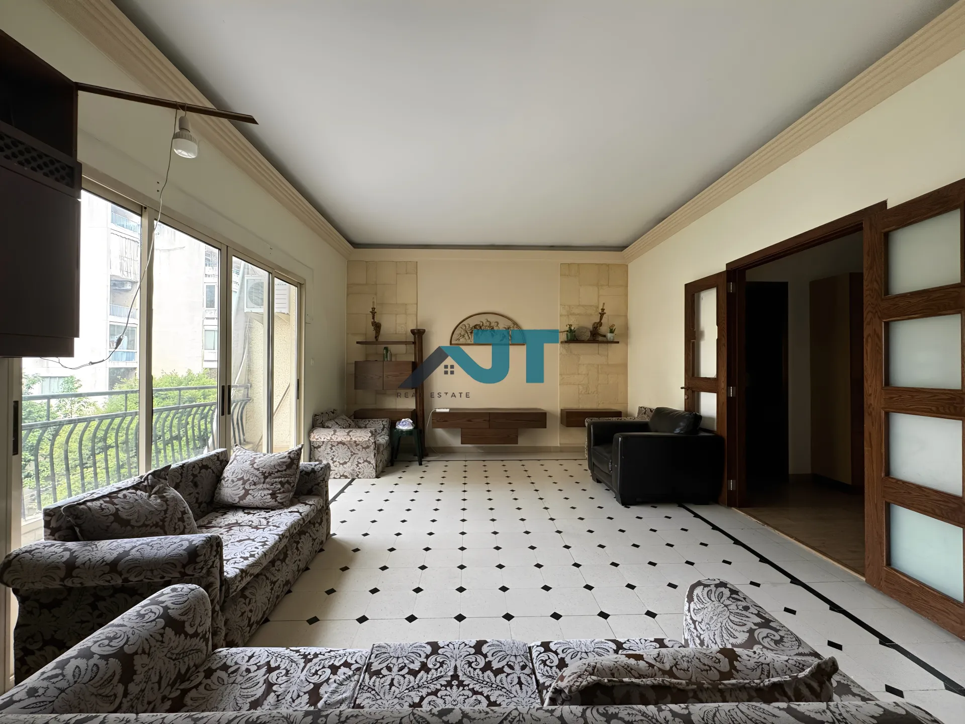 Apartment for Rent in Saydeh, Achrafieh - 2 bed, 2 bath
