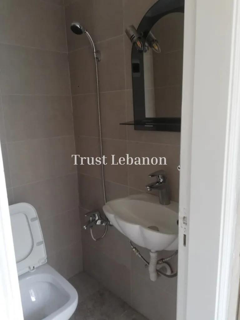 Office for rent in Mkalles, Lebanon
