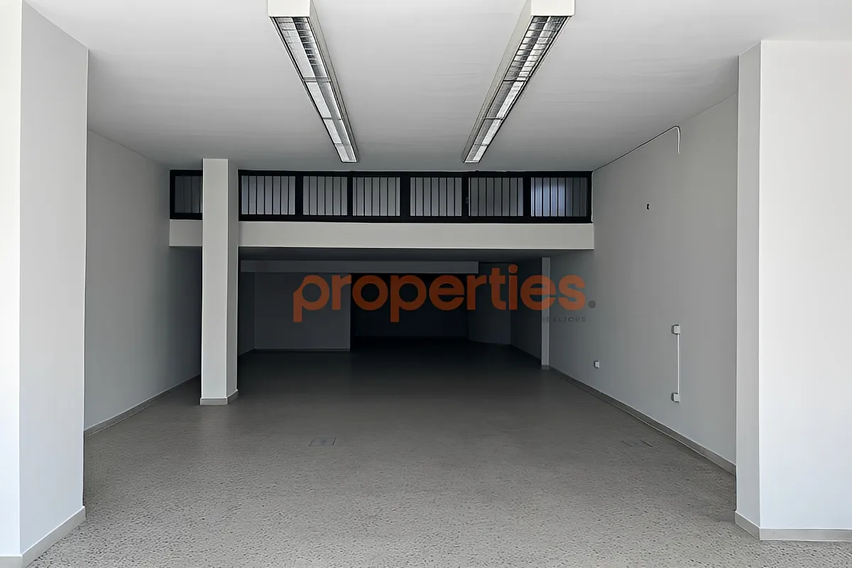 Shop for rent in Dekwaneh