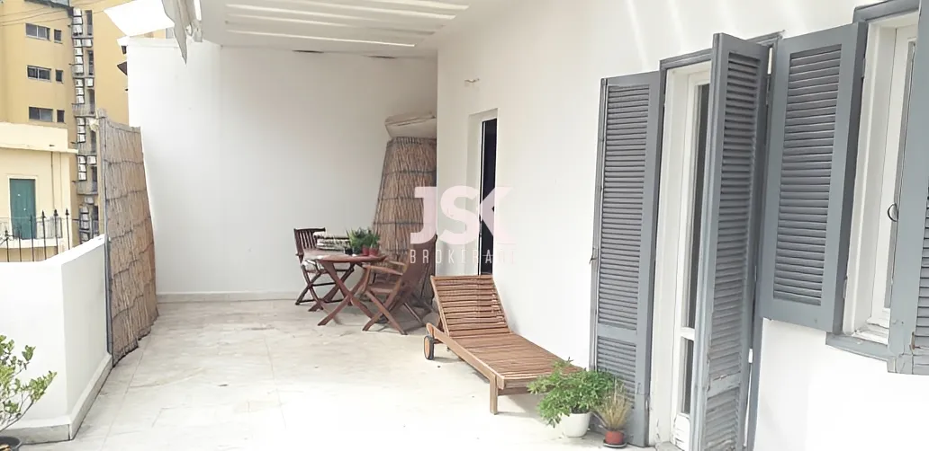 Apartment for Rent in Caree d'or, Achrafieh, Lebanon - 1 bed, 1 bath