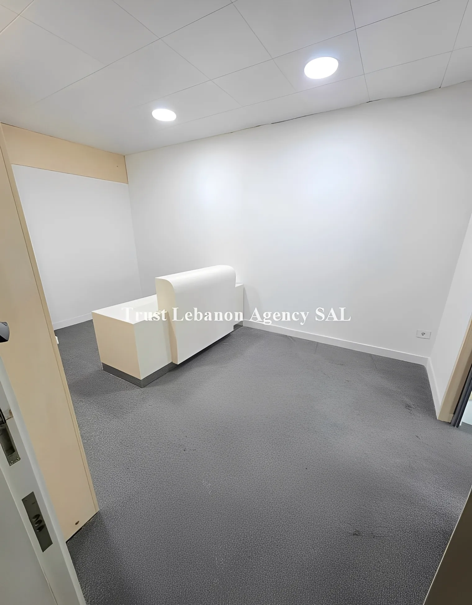 Office for rent in Metn, Horsh Tabet