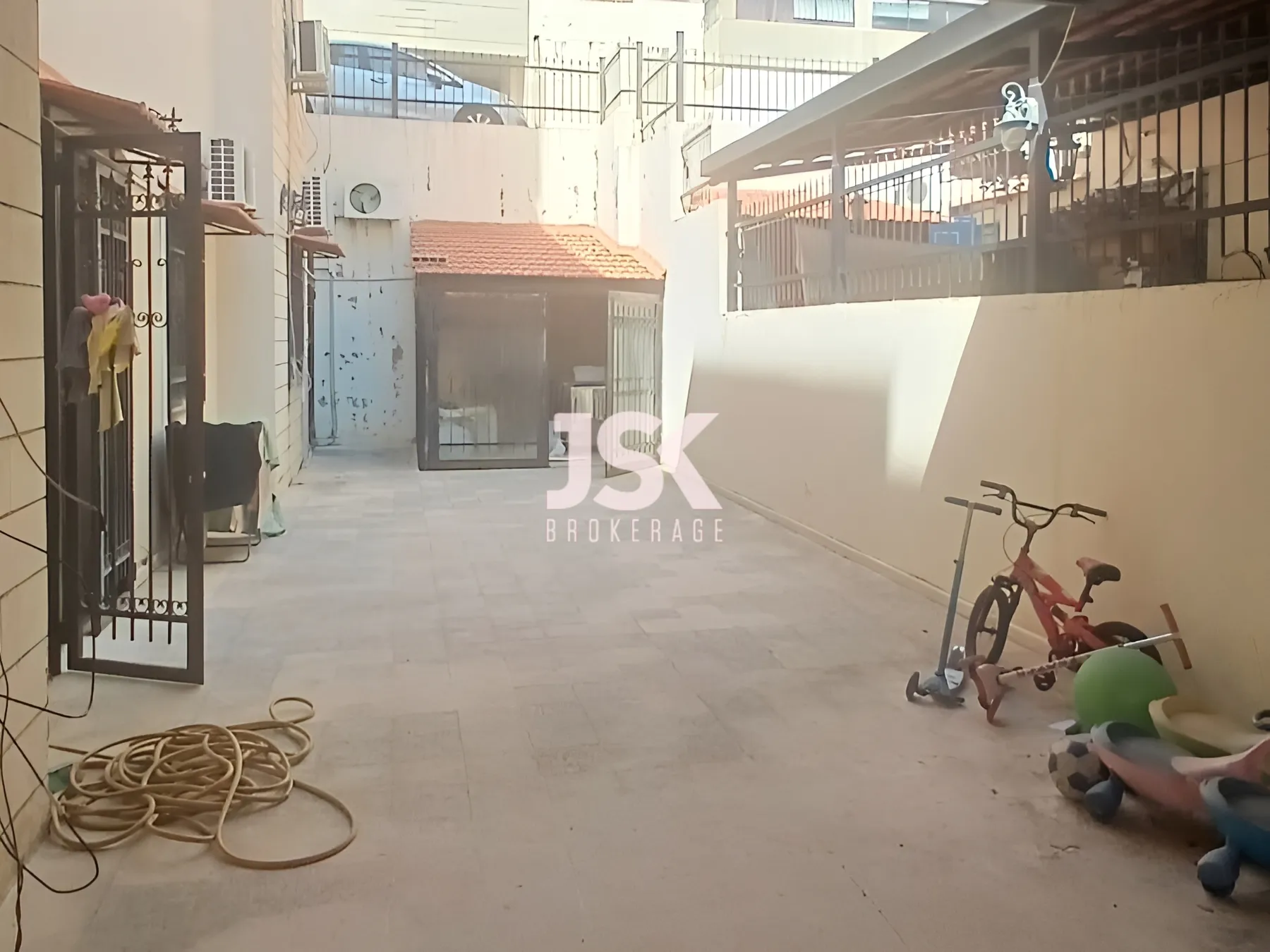 Apartment for Sale in Tilal Ain Saadeh - 3 bed, 3 bath