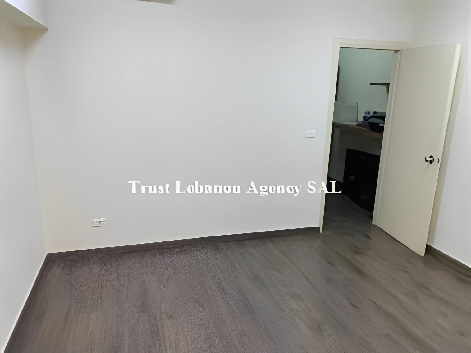 Office For Rent in Metn, Zalka