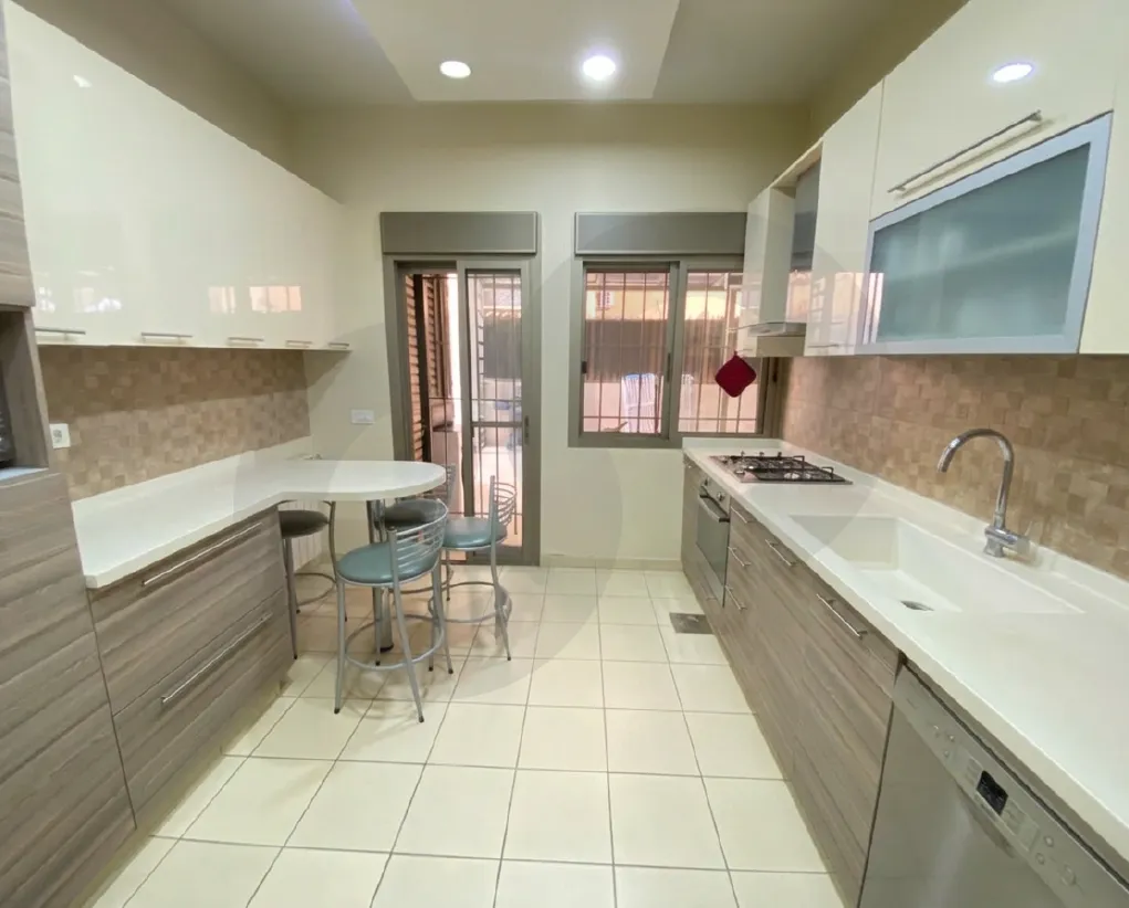 Apartment for Rent in Louaizeh