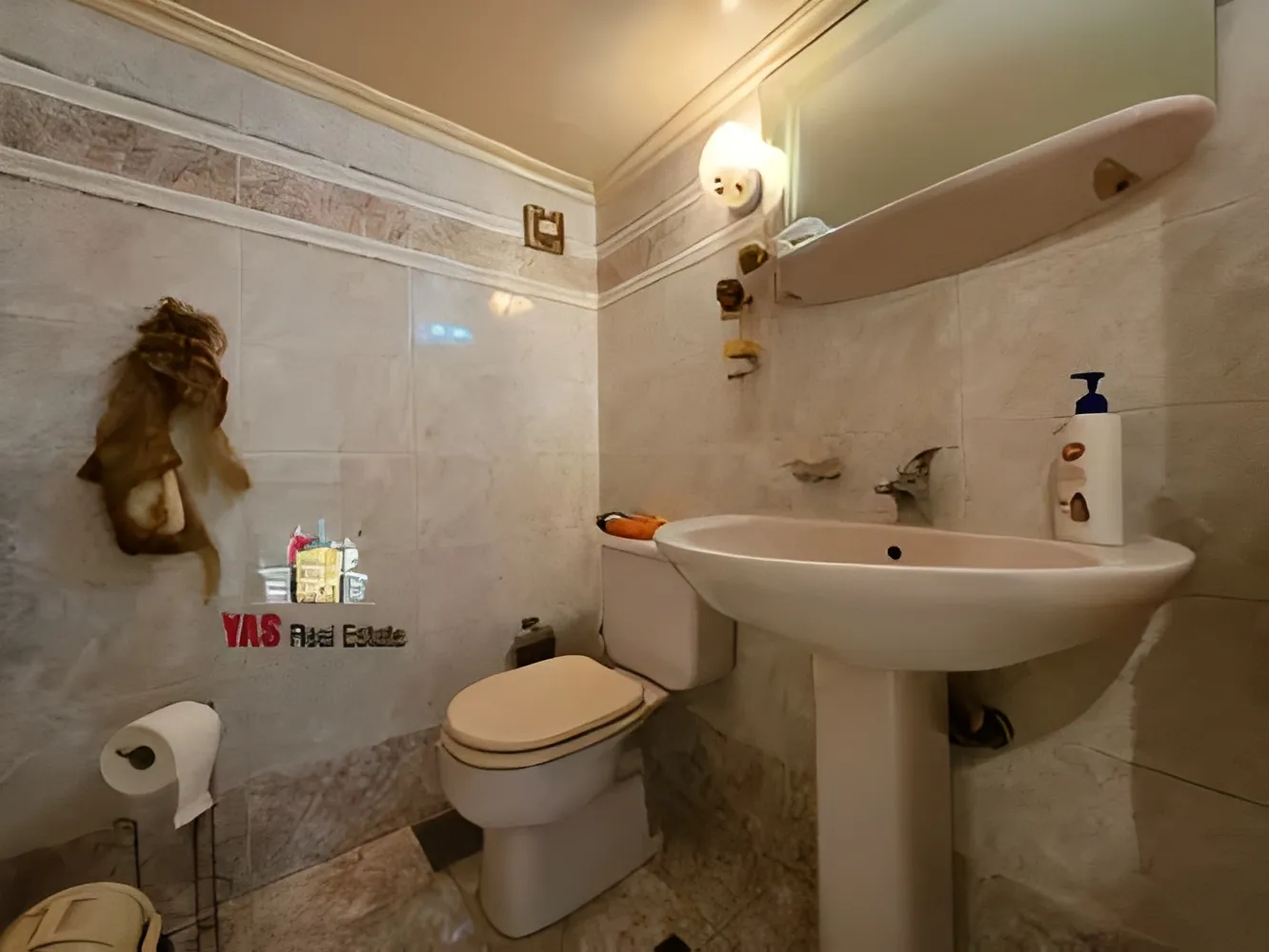 Apartment for Sale in Ballouneh - 3 bed, 2 bath