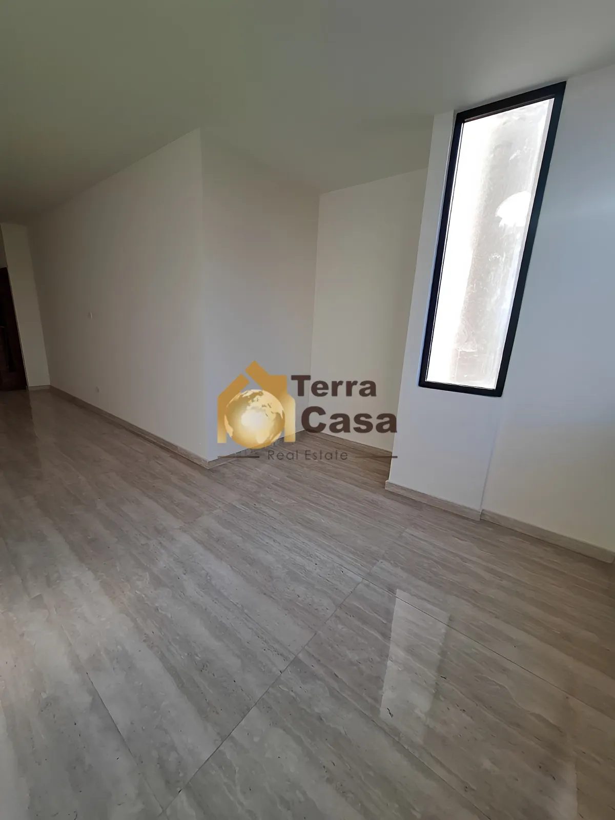 Apartment for sale in Adonis