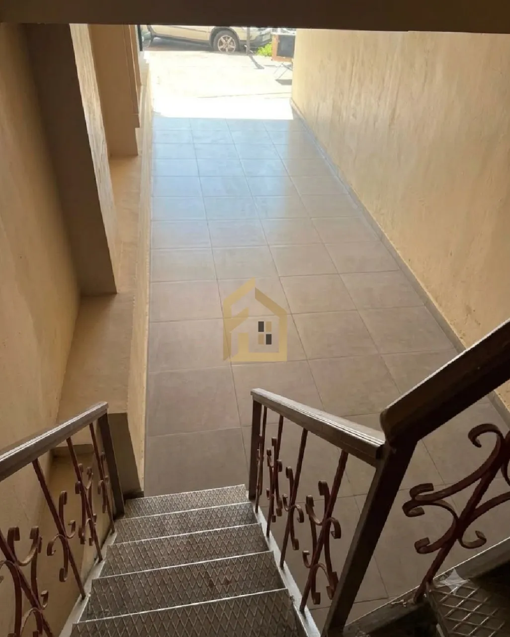 Shop for sale in Tariq El Jdideh, Beirut, Lebanon