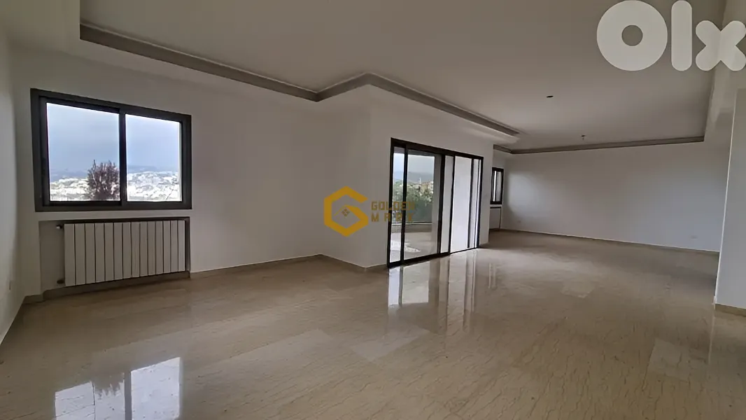 Apartment for Sale in Qornet El Hamra - 3 bed, 4 bath