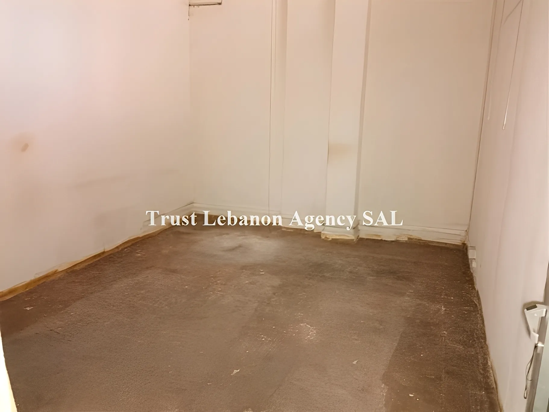 Commercial Property For Rent in Beirut, Badaro