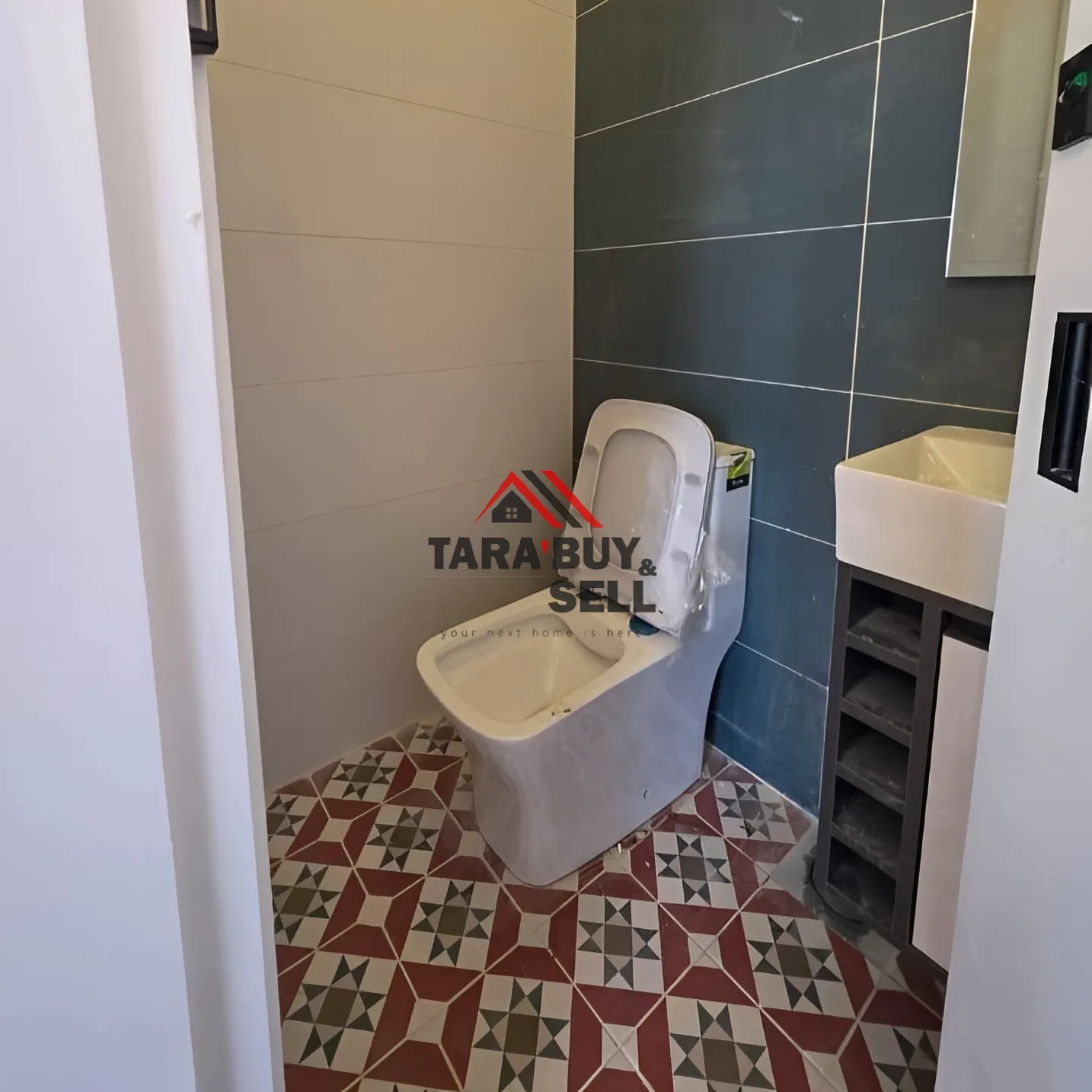Apartment for rent in Achrafieh, Beirut, Lebanon - 1 bed, 2 bath