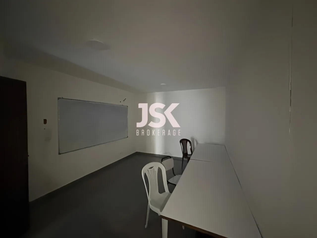 Office for Rent in Aaoukar