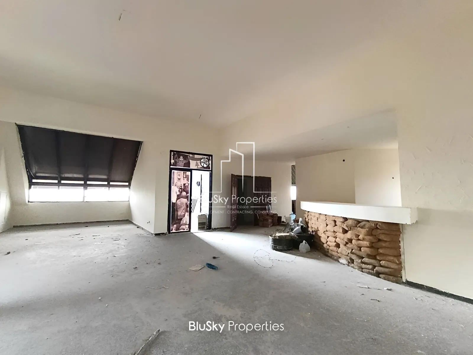 Apartment for Sale in Jbeil - 1 bed, 2 bath