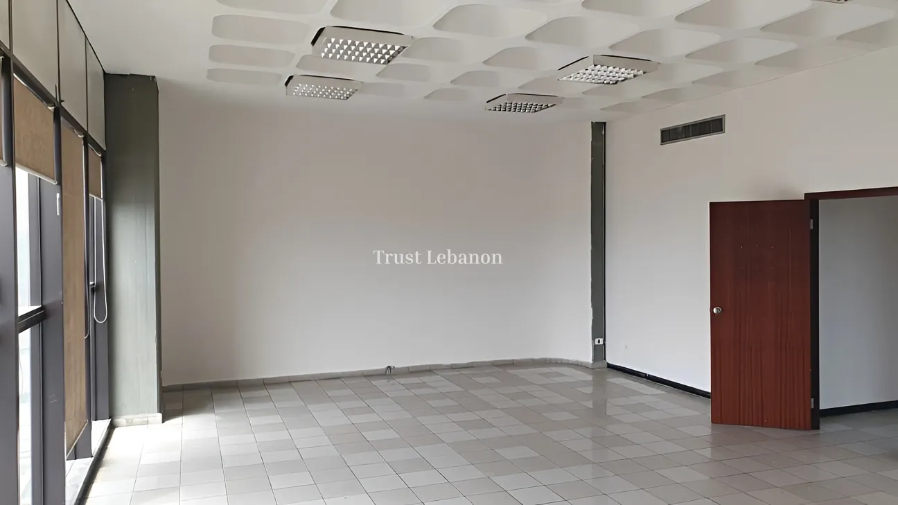 Office for rent in Sin El Fil, Lebanon