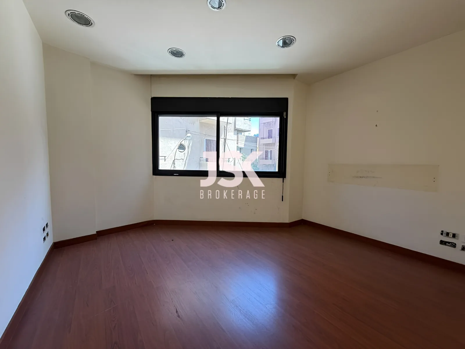 Office for Rent in Achrafieh
