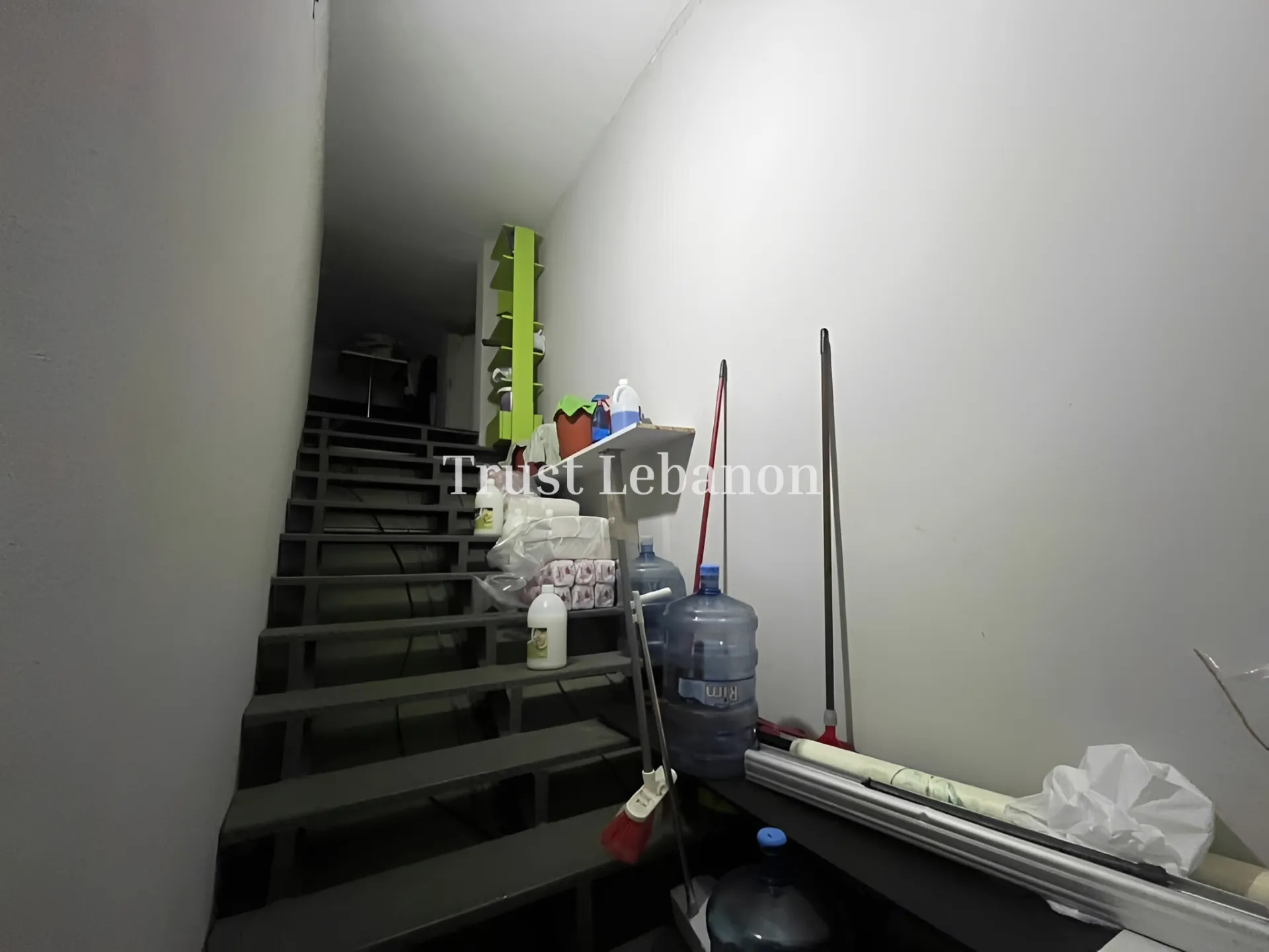 Warehouse for sale in Beit El Chaar