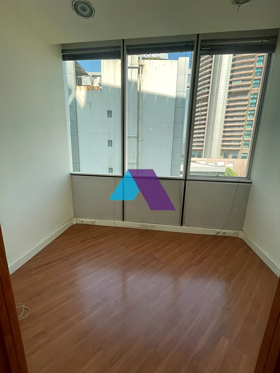 Office for rent in Sin El Fil