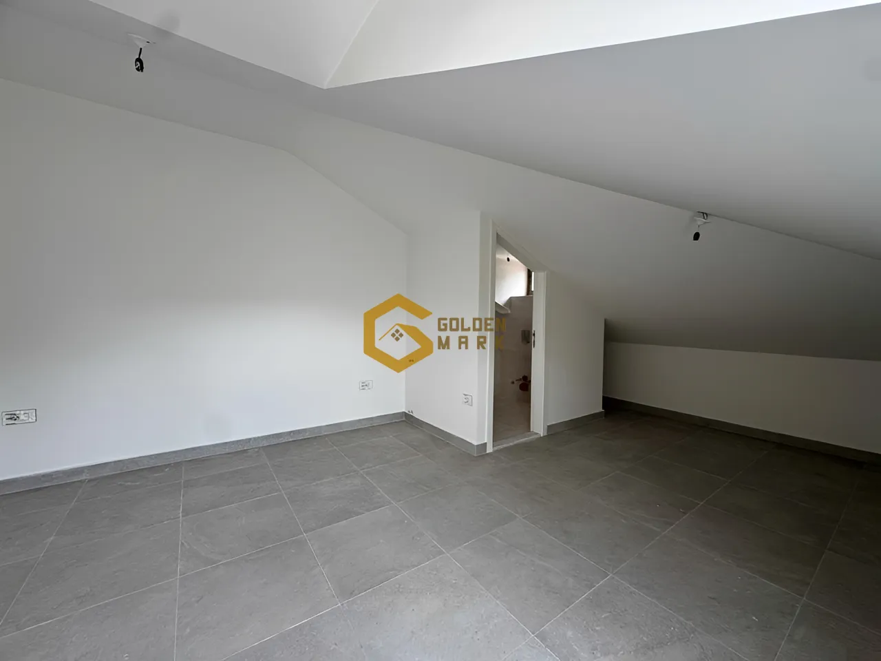 Apartment for Sale in Qennabet Broummana