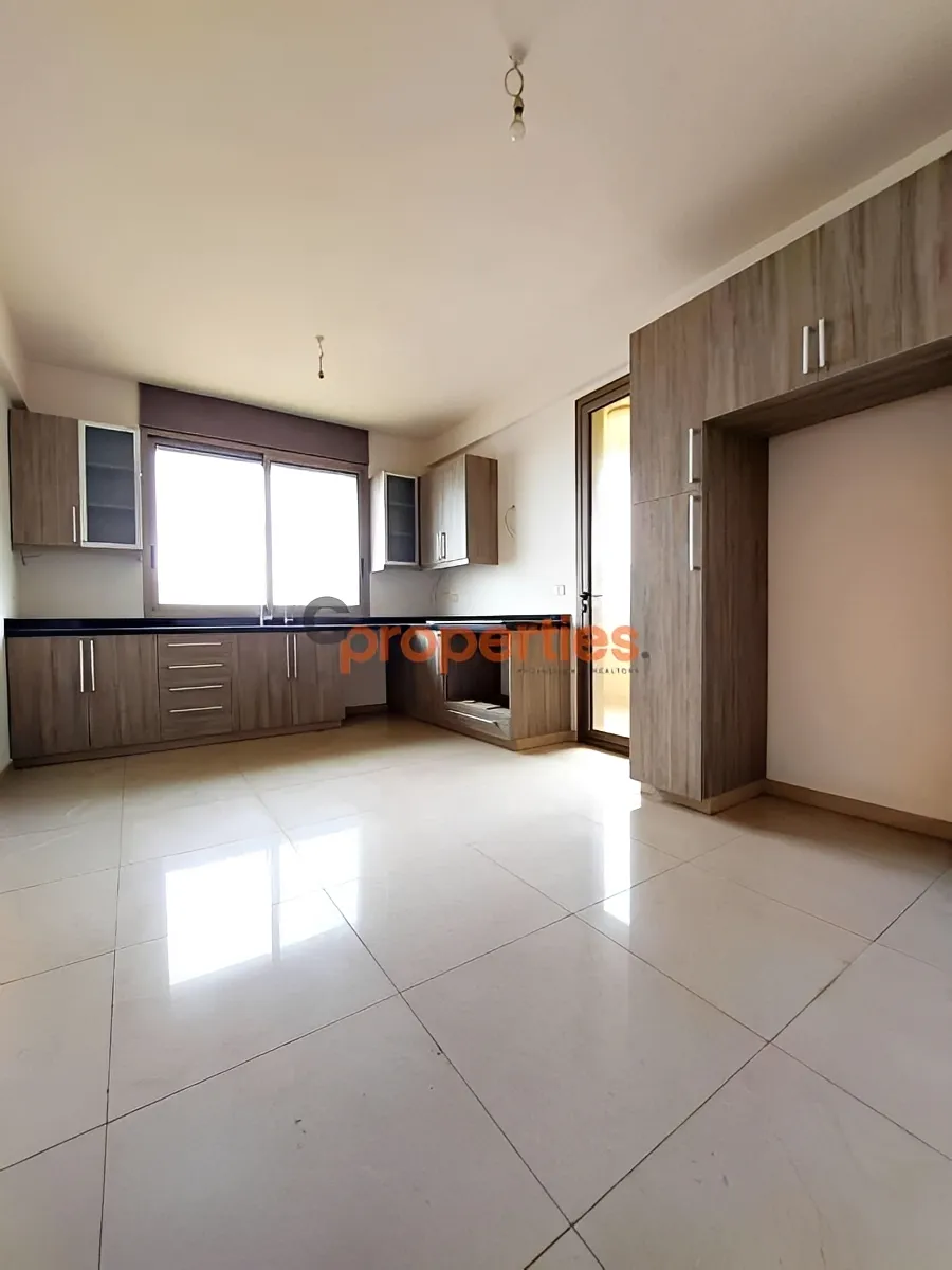 Apartment for Sale in Zalqa - 3 bed, 4 bath