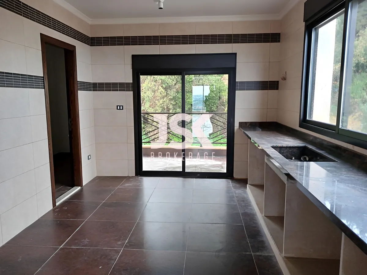 Apartment for Sale in Mazraat Yachoua, Lebanon