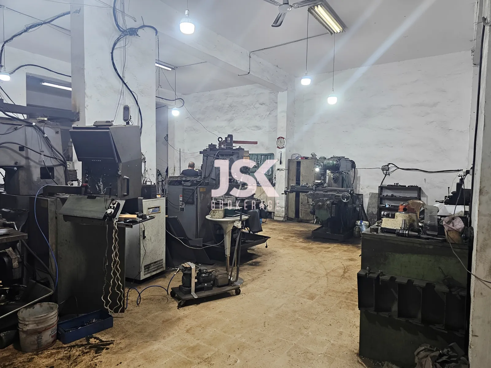 Warehouse for Sale in Fanar