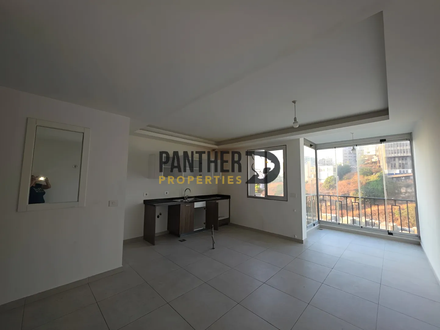 Studio for sale in Mar Takla