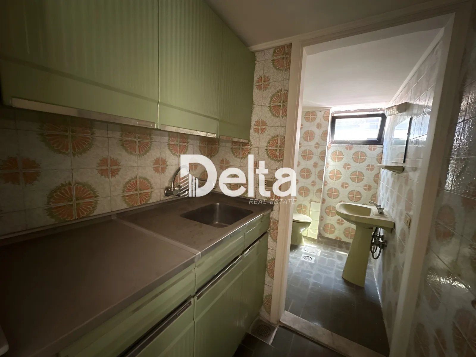 Office for rent in Mar elias, beirut, lebanon