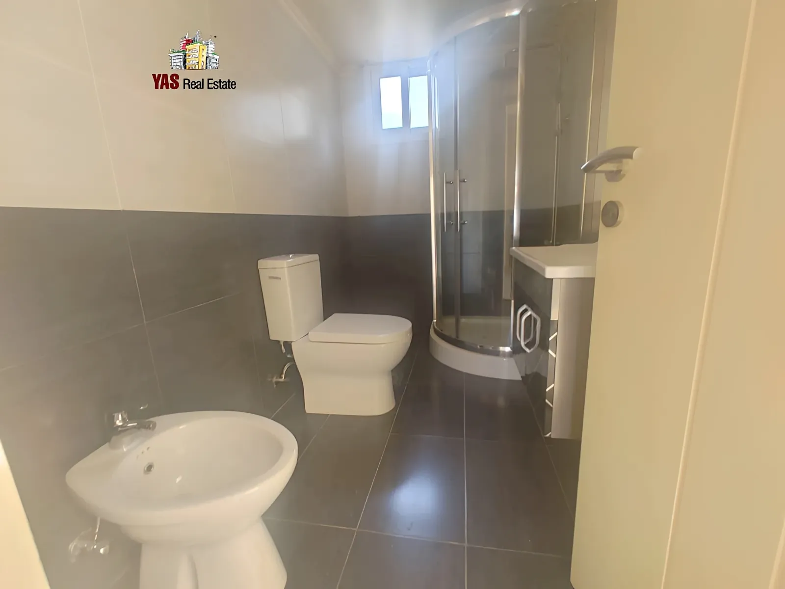 Apartment for Sale in Adonis - 3 bed, 4 bath