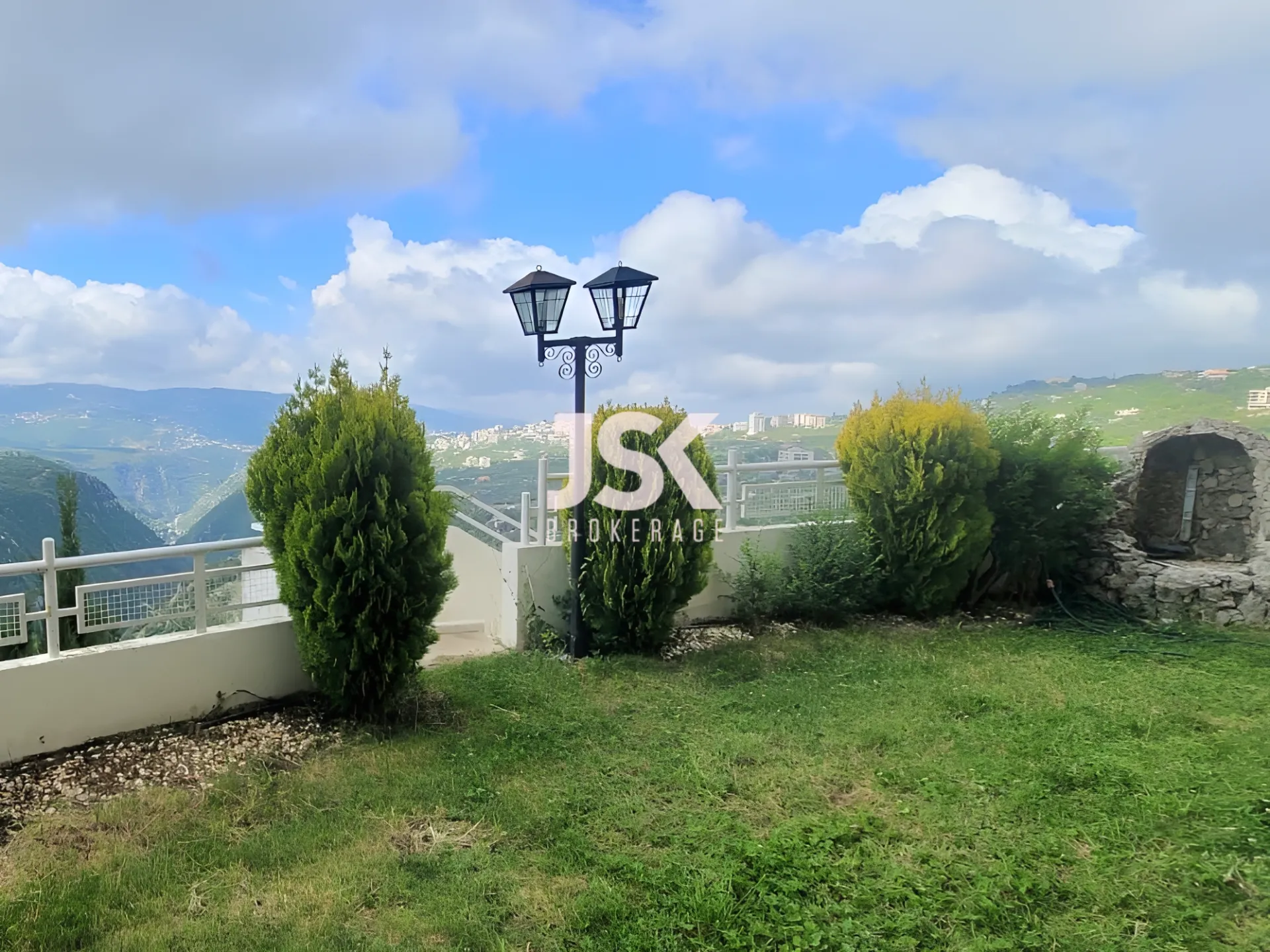 Chalet for Sale in Faitroun